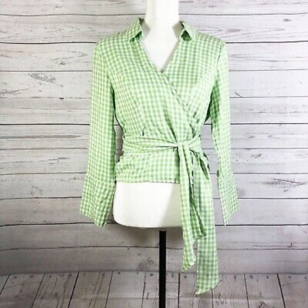 UO green and white plaid gingham wrap collared shirt